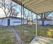 Charming Farmhouse < 1/2 Mile to AU Campus!