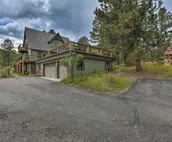 Stunning Evergreen Chalet w/ Private Hot Tub!
