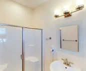 Oceanfront home w/elevator, private outdoor pool & hot tub - wedding-friendly