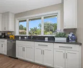 South Shore Sunrise: 100% Renovated Lake Home, Pontoon INCLUDED, near Notre Dame