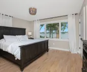 South Shore Sunrise: 100% Renovated Lake Home, Pontoon INCLUDED, near Notre Dame