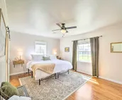 Lake Eufaula Retreat w/ Fire Pit, Near Main St!