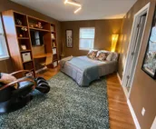 Look No Further! Cool Cape Cod-3 BR-2.5 Bath