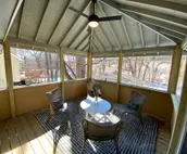 Look No Further! Cool Cape Cod-3 BR-2.5 Bath