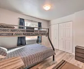 Kenai Home w/ Fireplace < 10 Mi to Big Eddy!