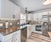 Kenai Home w/ Fireplace < 10 Mi to Big Eddy!
