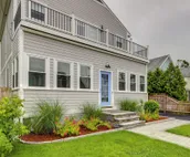 Renovated Barrington Cottage w/ Beach Access!
