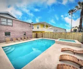 Zula Del Mar, Sleeps 22 ⛱ 2min Walk To The Beach 🌴 Private Heated Pool & HotTub