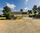 Truly Panoramic Mountain View Full House Retreat