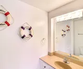 5067 The Diver Down * 2 Min Walk to Beach * Pool