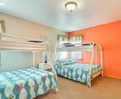 5067 The Diver Down * 2 Min Walk to Beach * Pool