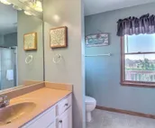 5067 The Diver Down * 2 Min Walk to Beach * Pool