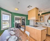 Amazing Musical Abode in Expo Square Neighborhood!