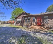 Amazing Musical Abode in Expo Square Neighborhood!
