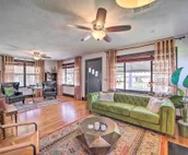 Amazing Musical Abode in Expo Square Neighborhood!