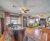 Amazing Musical Abode in Expo Square Neighborhood!