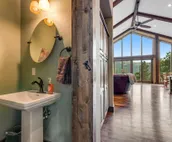 Lovely home near Deadwood and Sturgis w/furnished deck, mountain views, hot tub
