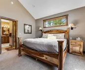 Lovely home near Deadwood and Sturgis w/furnished deck, mountain views, hot tub