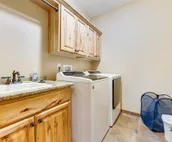 Spacious 3-story home w/private hot tub, pool table, firepit, electric fireplace