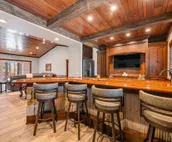 Huge home w/private hot tub, rec room, gas fireplace, firepit, grill, 2 kitchens