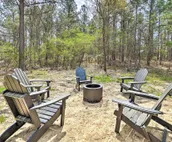 Stunning Broken Bow Gem w/ Hot Tub & Fire Pit