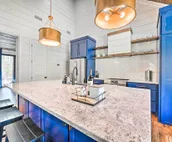 Stunning Broken Bow Gem w/ Hot Tub & Fire Pit