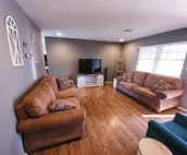 Sooner Oasis - Pool, game room, 3.4 miles to OU!