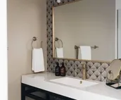Everett Business Suite 208 at The Bellwether Hotel