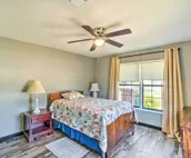 Centrally Located Lawton Home: Dogs Welcome!