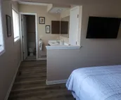 pool & nice S.W. Omaha home! easy access to I-80 hwy
