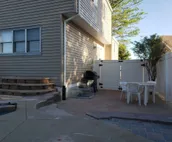 pool & nice S.W. Omaha home! easy access to I-80 hwy