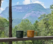 Spectacular Mt Getaway - Amazing views, privacy, hot tub, 4 miles from Cashiers!