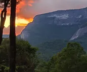 Spectacular Mt Getaway - Amazing views, privacy, hot tub, 4 miles from Cashiers!