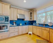 Huge and newly furnished home - 5 blocks to beach - great outdoor space