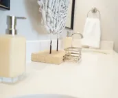 The Cosmopolitan: Modern, Cozy, New 3bedroom Home