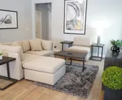 The Cosmopolitan: Modern, Cozy, New 3bedroom Home