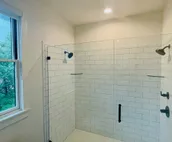 Brand new luxury cottage in Carlton Landing