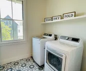 Brand new luxury cottage in Carlton Landing