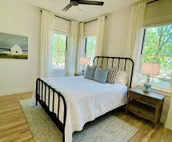 Brand new luxury cottage in Carlton Landing