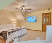 Amazing Spacious Luxury Home - Sleeps Up To 16!