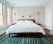 Walk to Restaurants, Coffee, Moccasin Springs * Historic + Modern + Downtown