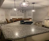 Cheerful, spacious, sunny & comfy 4-bdrm home