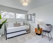 ⭐️Chic 5BR Home Family/Pet Friendly W/ Fenced Yard