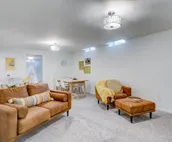 ⭐️Chic 5BR Home Family/Pet Friendly W/ Fenced Yard