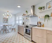 ⭐️Chic 5BR Home Family/Pet Friendly W/ Fenced Yard