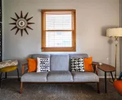 Vintage Experience - Mid Century Retro Retreat- 3 Bedroom in Central Sioux Falls