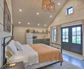 Rustic Rapid City Farmhouse w/ Mountain Views