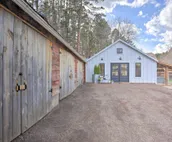 Rustic Rapid City Farmhouse w/ Mountain Views