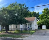 Main, Three Bedroom House in Historic Loveland