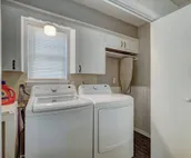 Yukon Boho Bungalow w/ Huge Kitchen just off I-40